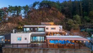 yeongwol you and i spa pension