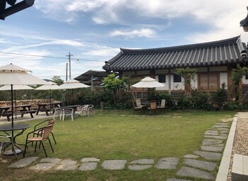 suncheon moonlight love hanok pension