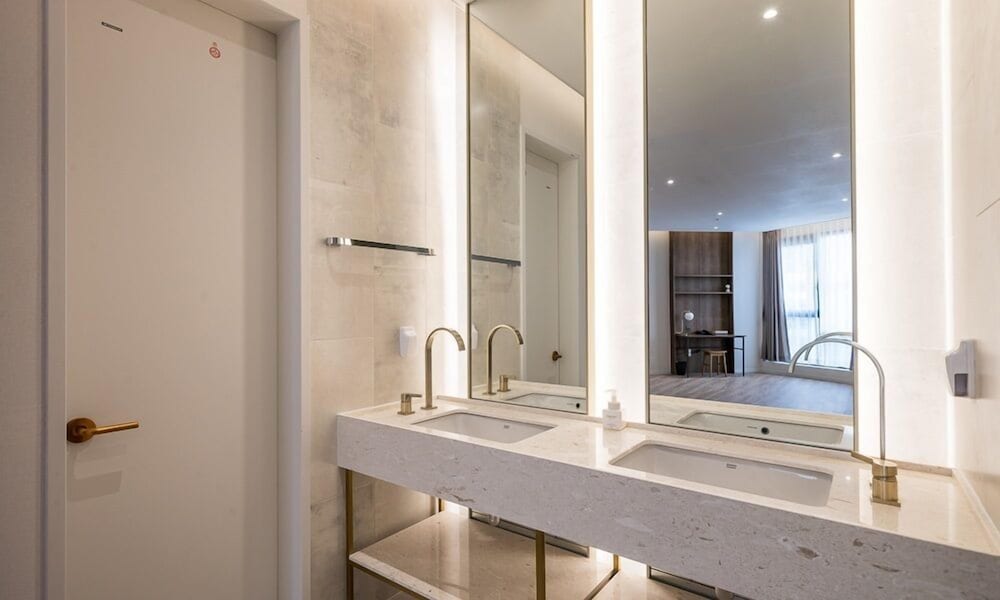 brown dot hotel masan