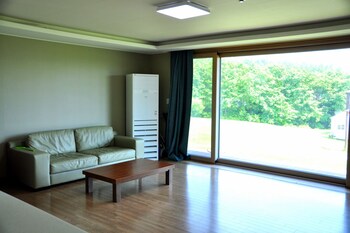 daegwallyeong sheep village pension