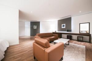 golden river hotel