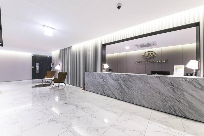 golden river hotel