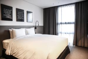 glad gangnam coex center