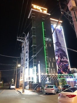 hite hotel