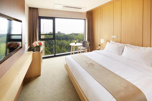 royal emporium incheon airport hotel
