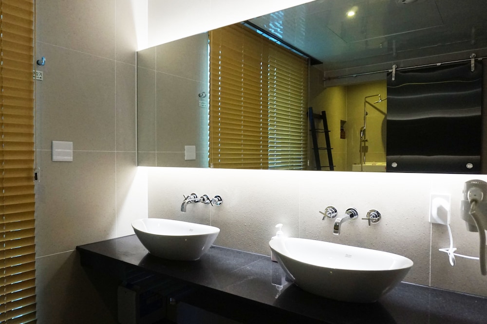 louis boutique hotel