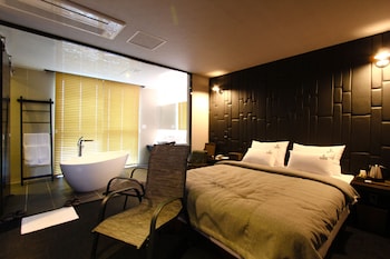 louis boutique hotel