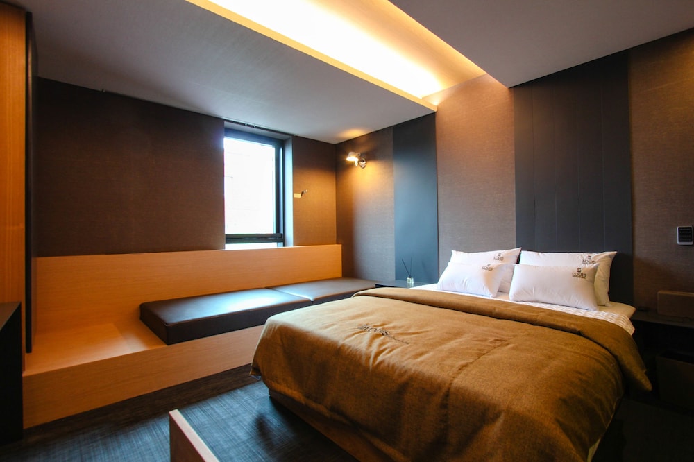 louis boutique hotel