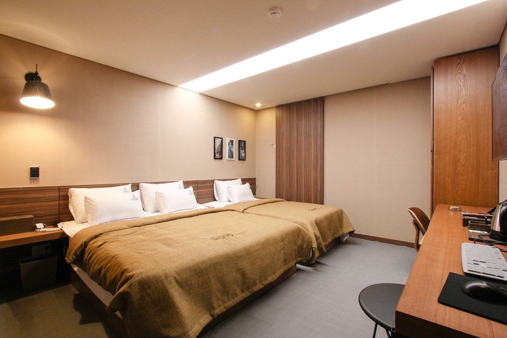 louis boutique hotel