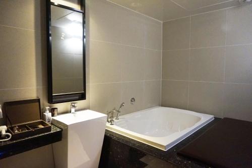 louis boutique hotel
