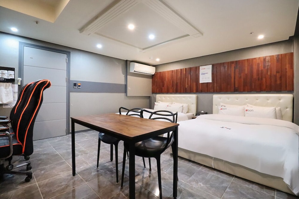 hotel don