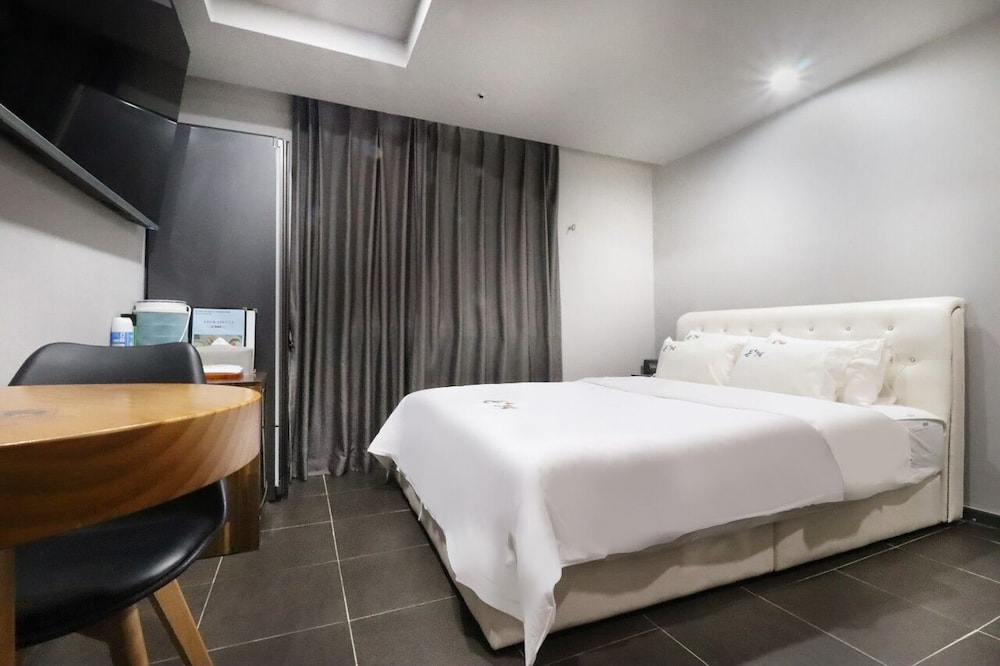 hotel don