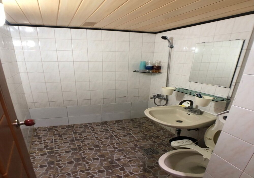 gudeok guest house hostel