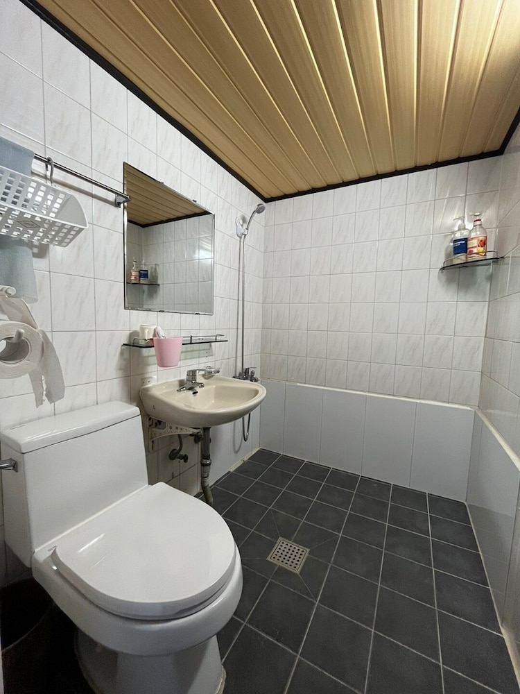 gudeok guest house hostel