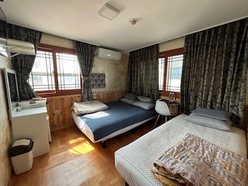 gudeok guest house hostel