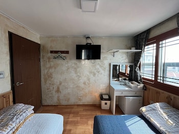 gudeok guest house hostel