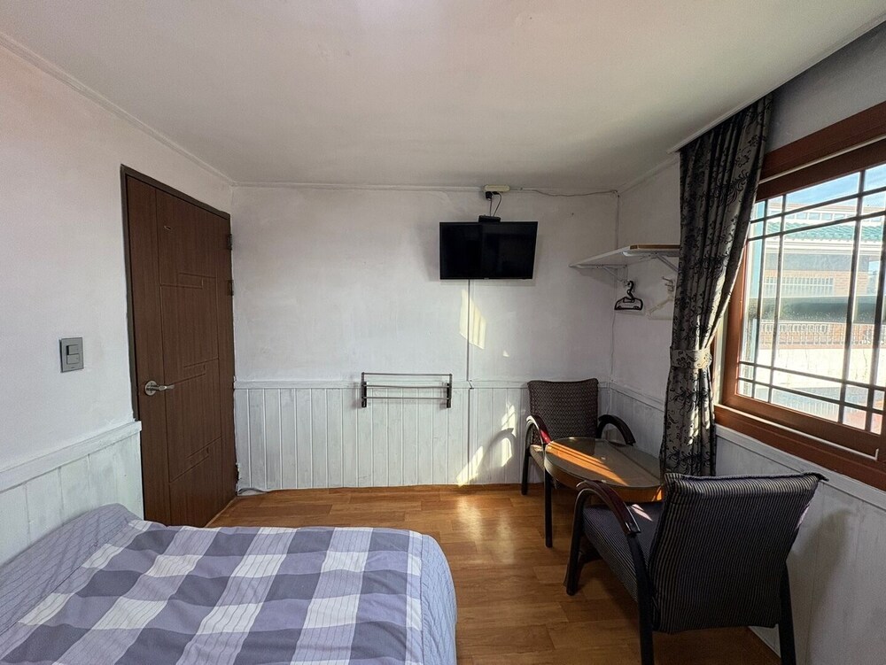 gudeok guest house hostel