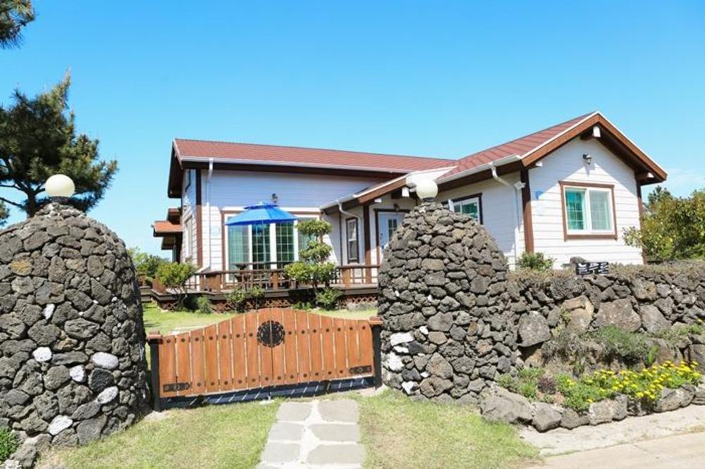 jeju evergreen house pension