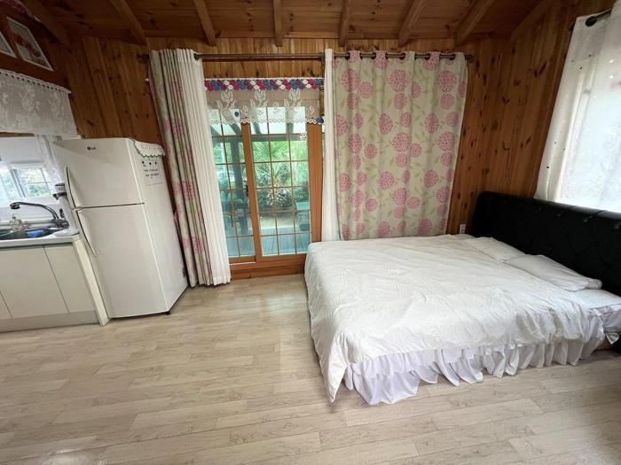 jeju evergreen house pension