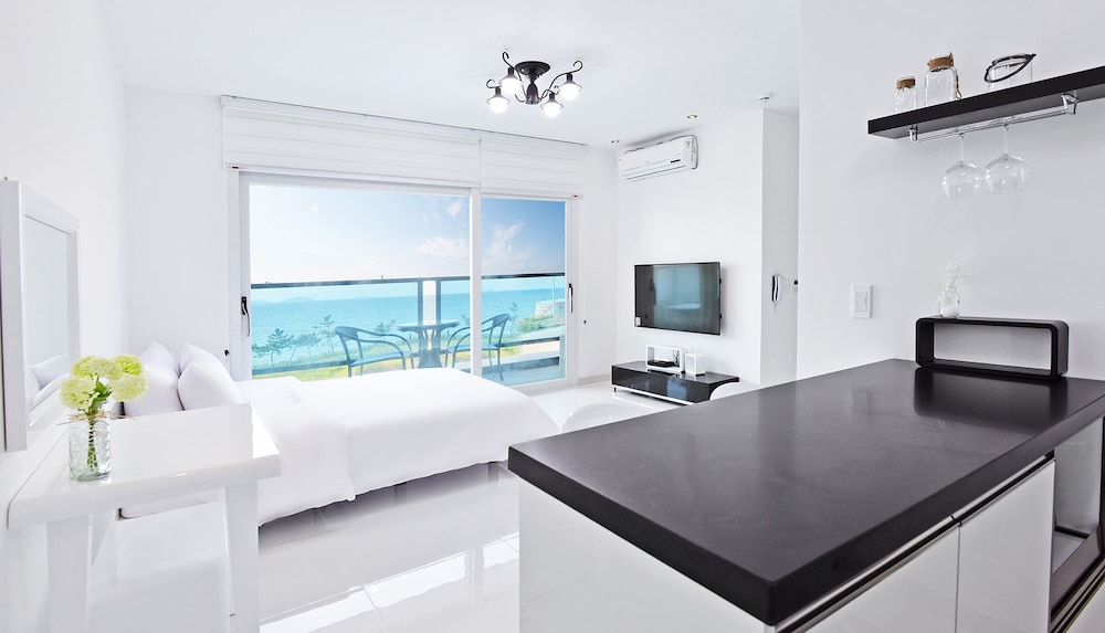 Glories Pension,Byeonsan>>Buan,4 star