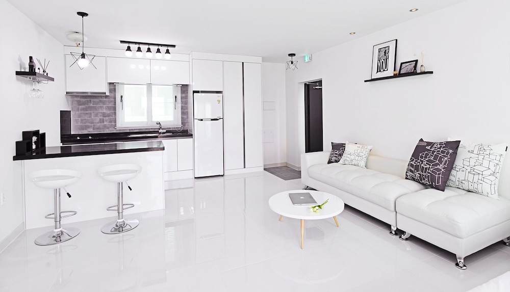 Glories Pension,Byeonsan>>Buan,4 star