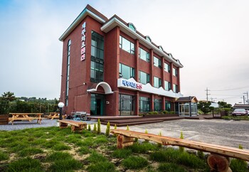 jeju wayo pension