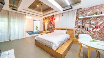 gyeongju 20th street spa pension