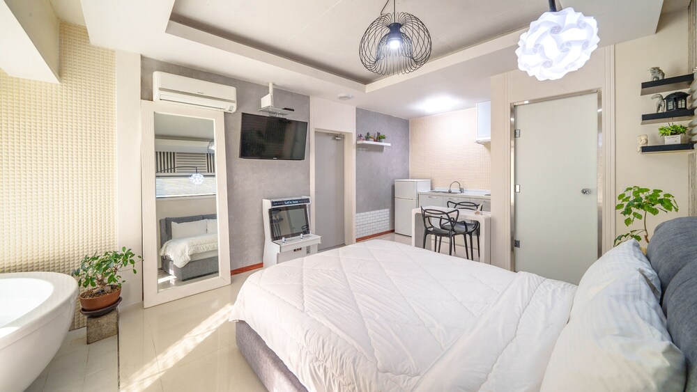 gyeongju 20th street spa pension