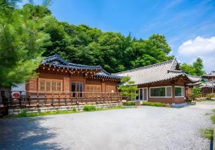 yong yejik hanok pension