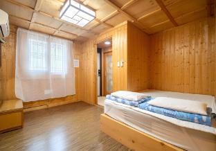 yong yejik hanok pension