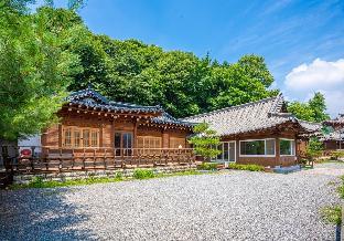yong yejik hanok pension