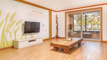 gyeongju beach castle pension