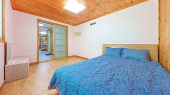 gyeongju beach castle pension