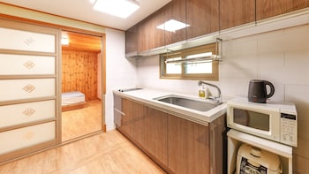 gyeongju beach castle pension