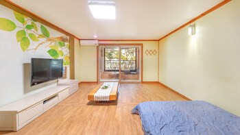 gyeongju beach castle pension