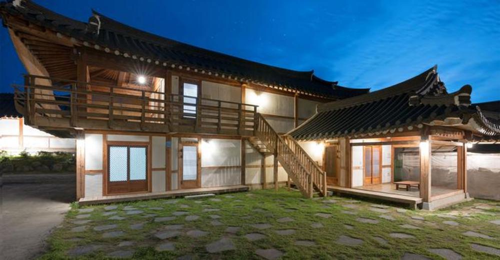 gyeongju hanok pentown