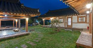 gyeongju hanok pentown