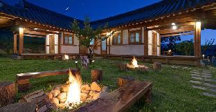 gyeongju hanok pentown