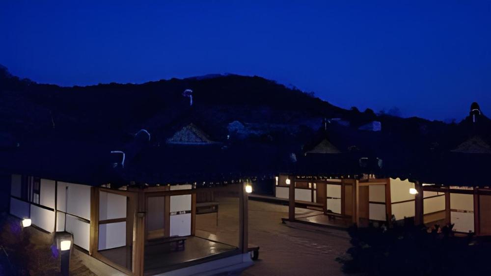 gyeongju hanok pentown