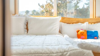 gyepngju camino pool villa