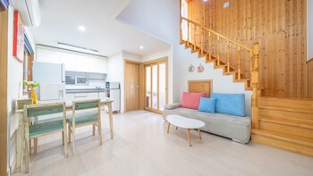 gyepngju camino pool villa