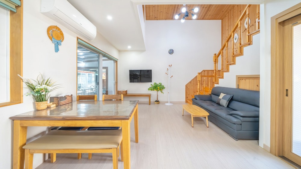 gyepngju camino pool villa