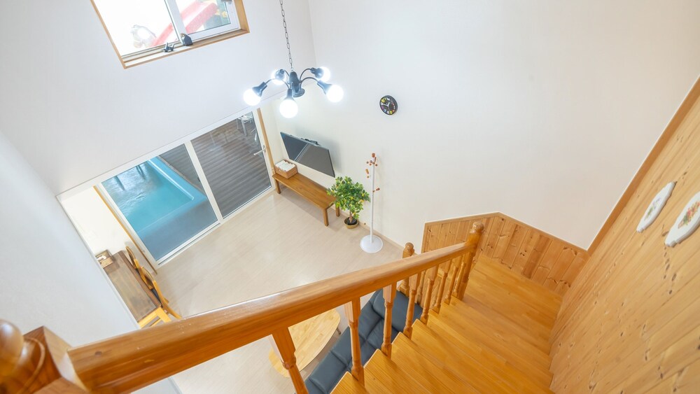 gyepngju camino pool villa