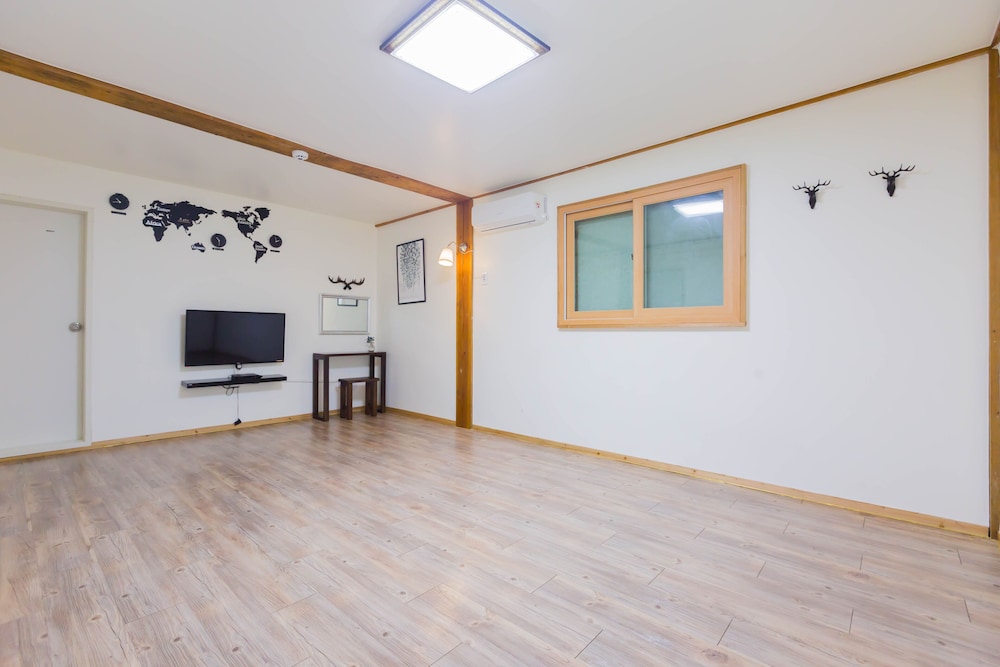 gyeongju west namsan hanok pension