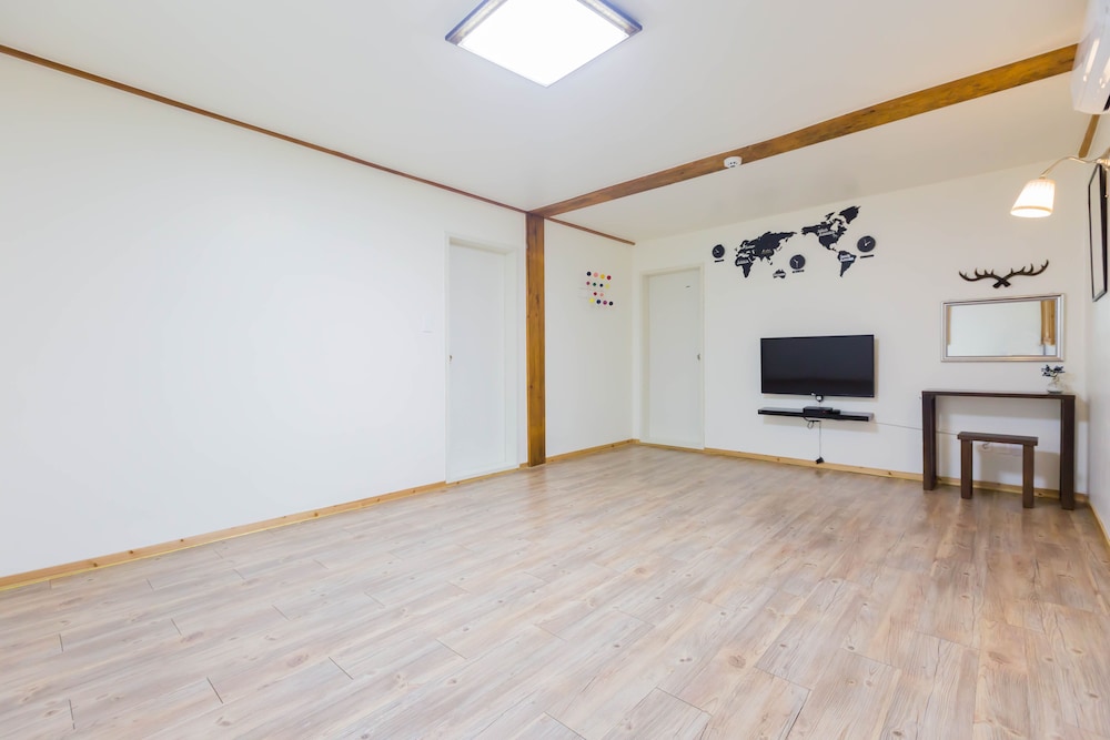 gyeongju west namsan hanok pension