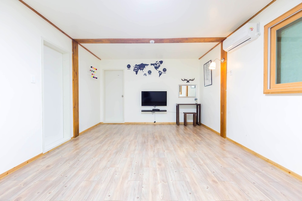 gyeongju west namsan hanok pension