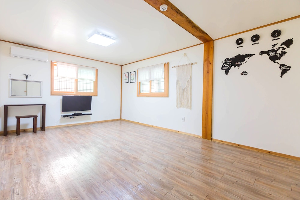 gyeongju west namsan hanok pension