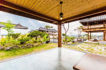 gyeongju west namsan hanok pension