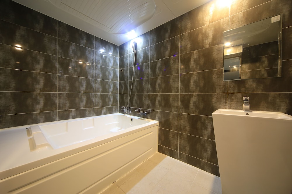 H-Avenue Hotel Seomyeon Station,Pusanjin-Gu>>Busan,3 star