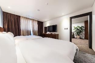 sea and moon tourist hotel